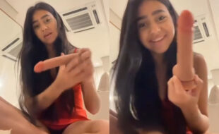 Beca Barreto se masturbando